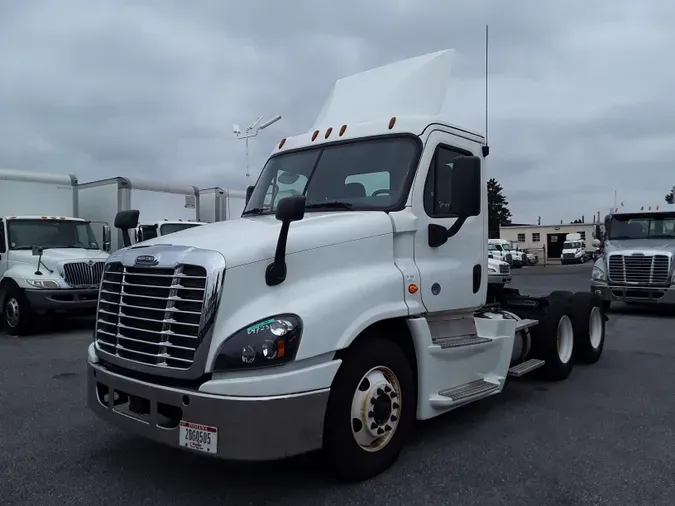 2016 FREIGHTLINER/MERCEDES CASCADIA 12502fdb2387aa975d6b5644384cc93e09a