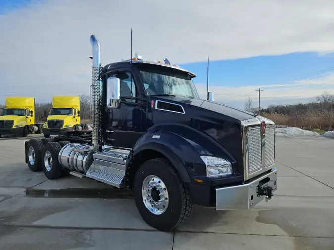 2026 Kenworth T880