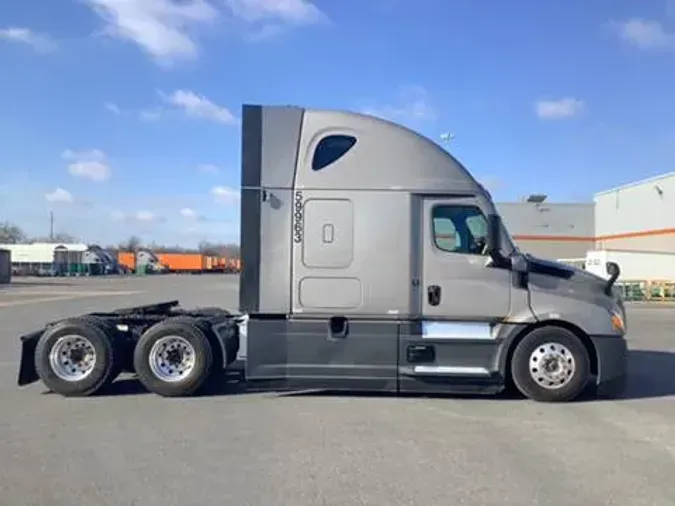 2023 Freightliner Cascadia