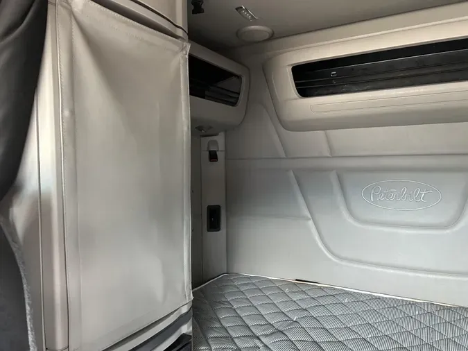 2019 Peterbilt 579