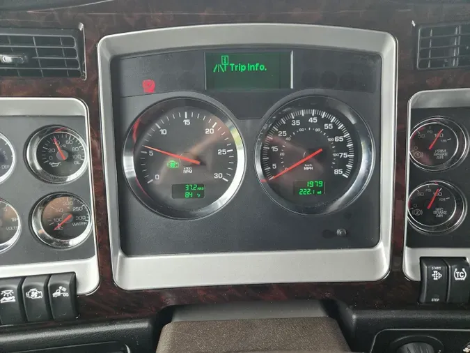 2026 Kenworth W900L0304569bb17d7bdb15bbc6e4ca5a5d4a