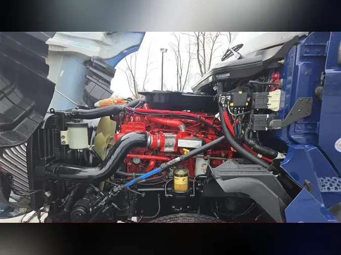 2021 INTERNATIONAL LT