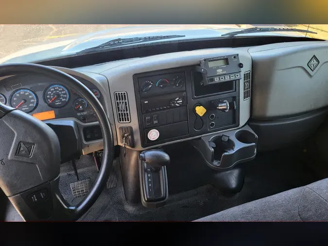 2017 NAVISTAR INTERNATIONAL 4300