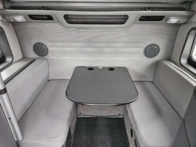 2022 VOLVO VNL64T860