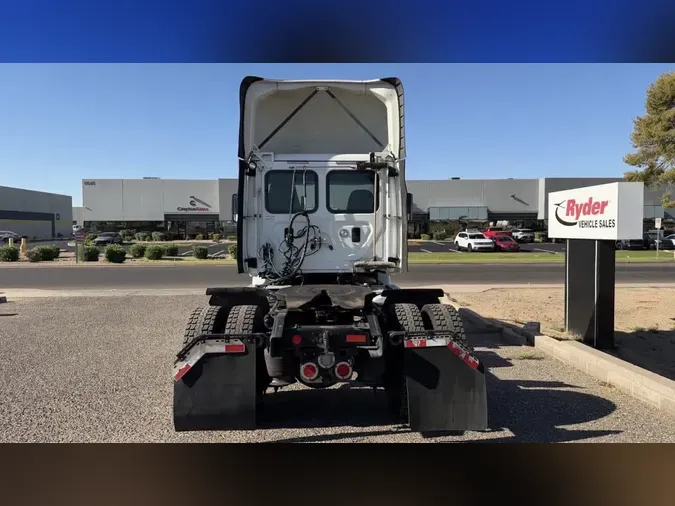 2017 FREIGHTLINER/MERCEDES CASCADIA 113