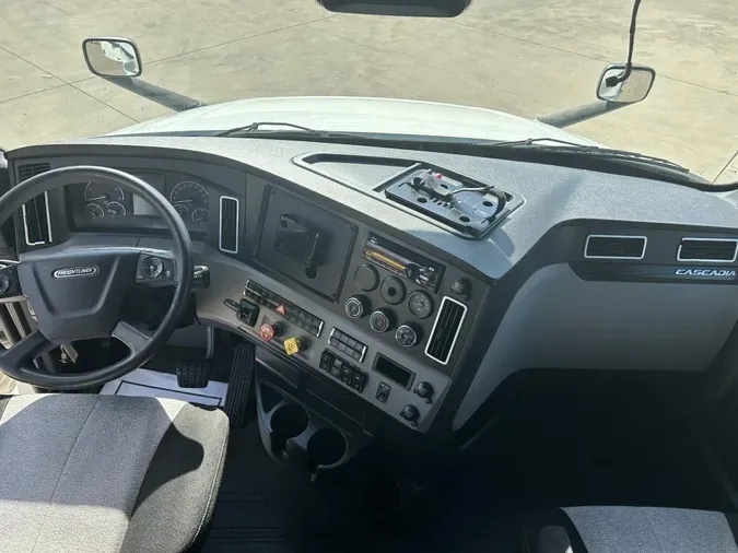 2020 Freightliner Cascadia