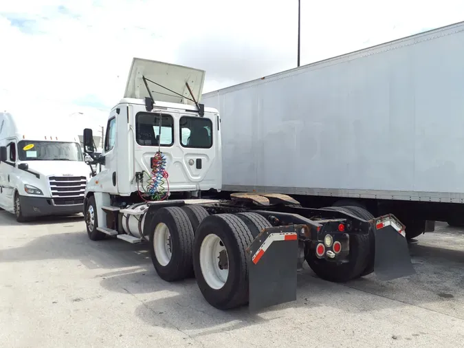 2016 FREIGHTLINER/MERCEDES CASCADIA 125