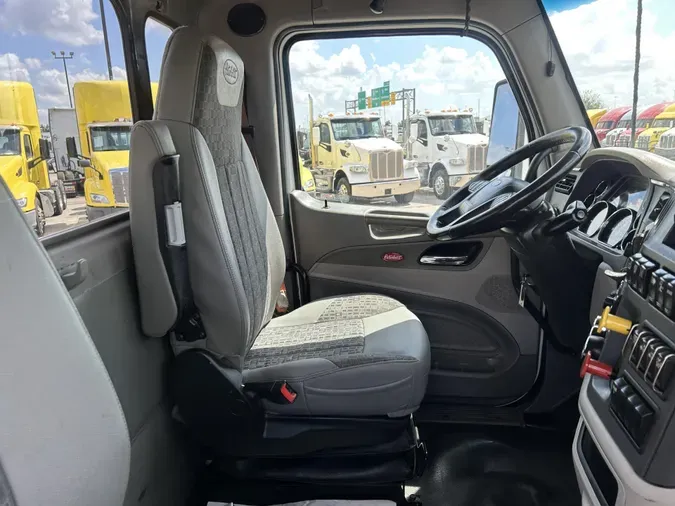 2020 Peterbilt 567