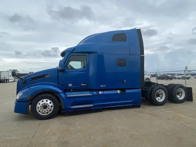 2022 PETERBILT 579