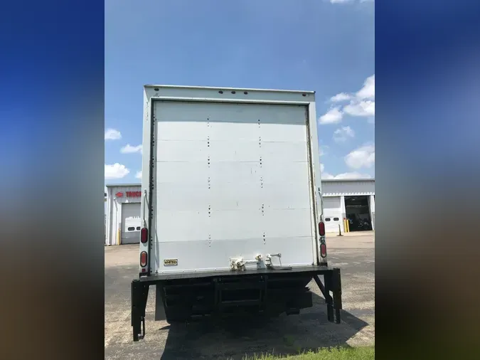 2019 Isuzu NRR03169412701344bc2f73904890902f37