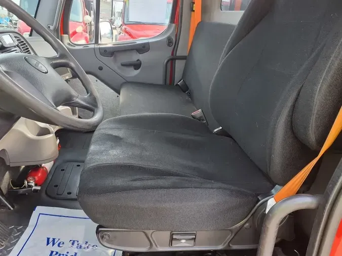 2019 FREIGHTLINER/MERCEDES M2 106