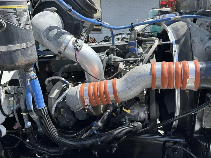 2020 Peterbilt 337
