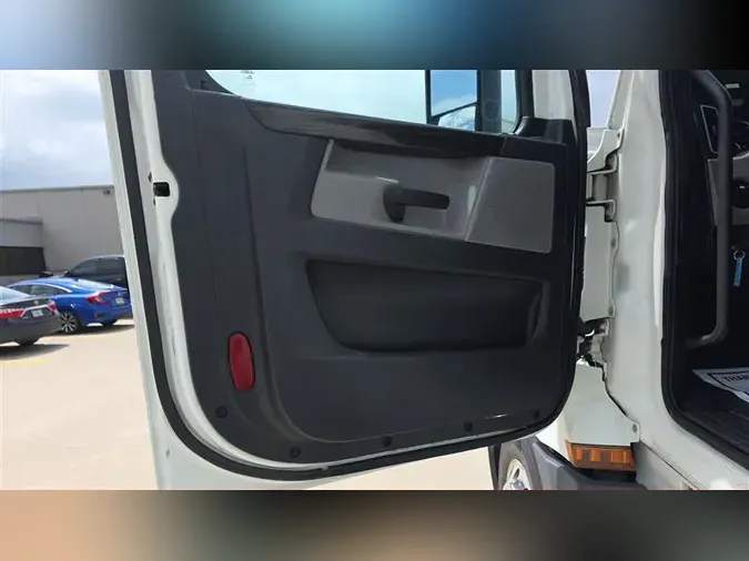 2020 FREIGHTLINER CA126