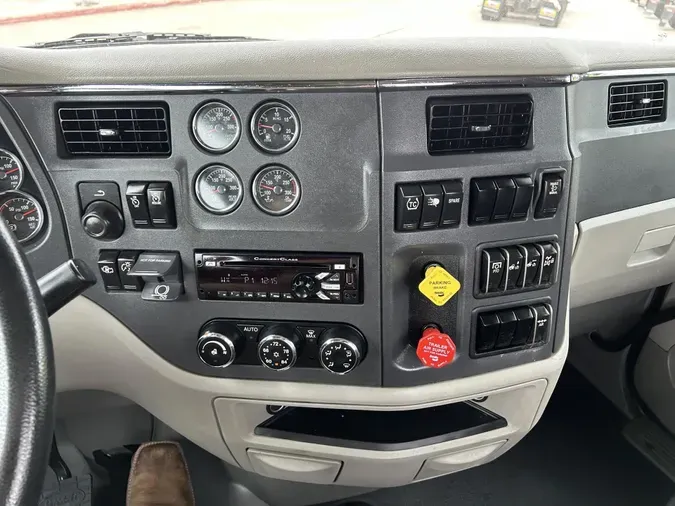 2020 Peterbilt 579