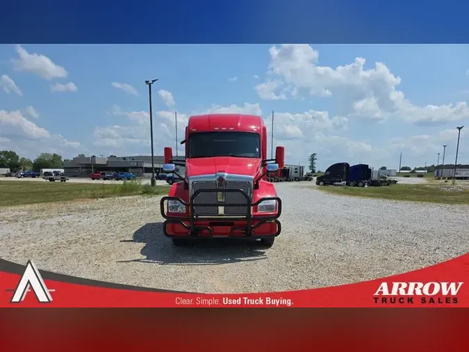 2022 KENWORTH T880
