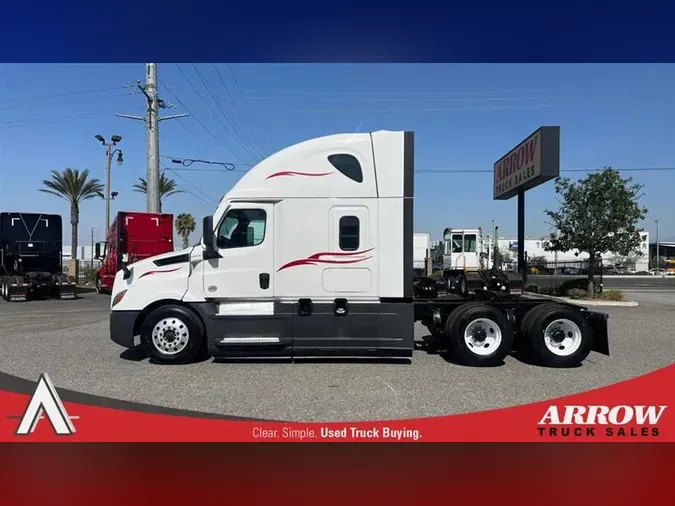 2021 FREIGHTLINER CA126