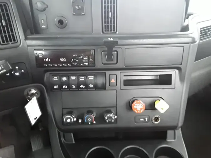 2019 NAVISTAR INTERNATIONAL RH613 DAYCAB S/A