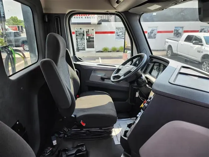 2021 FREIGHTLINER CA126