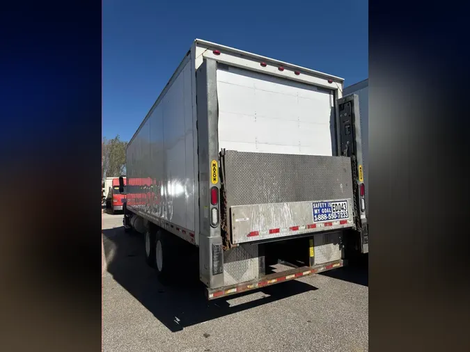 2018 FREIGHTLINER/MERCEDES M2 112