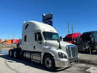 2020 Freightliner Cascadia 126