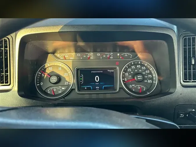 2020 INTERNATIONAL RH613