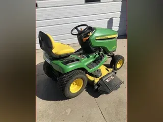 2019 JOHN DEERE X380