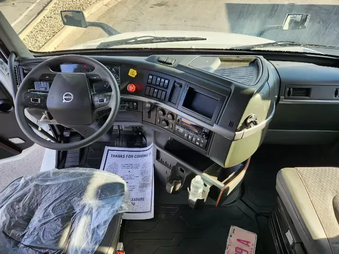 2024 VOLVO VNL64T760