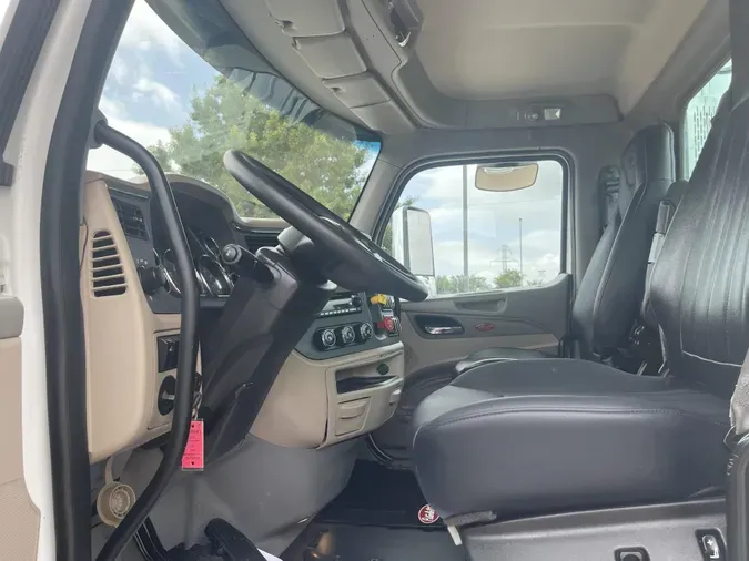 2022 Peterbilt 567