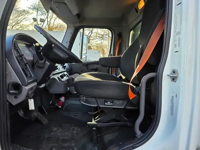 2020 FREIGHTLINER M2 106