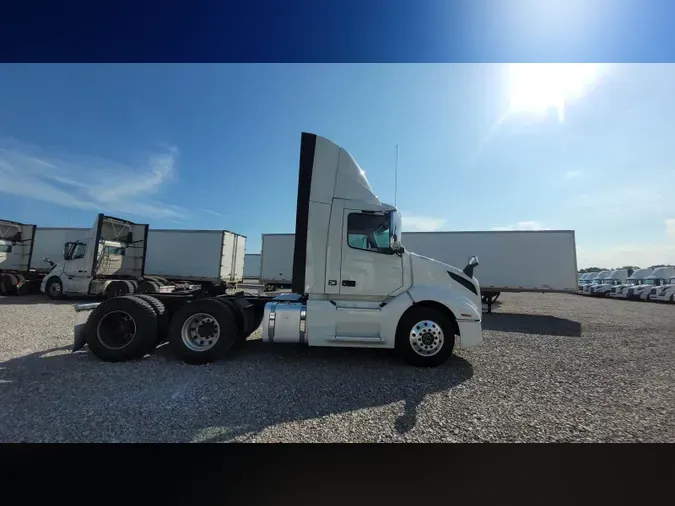 2019 Volvo VNL300