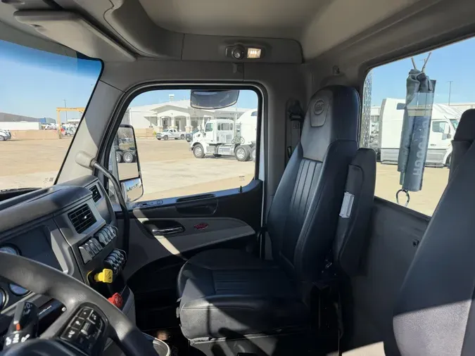2023 Peterbilt 567