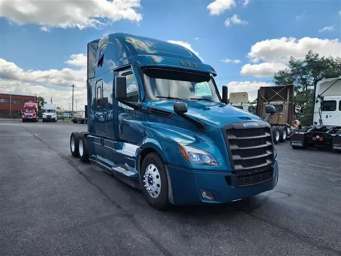 2022 FREIGHTLINER CASCADIA