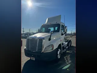 2016 FREIGHTLINER/MERCEDES CASCADIA 125