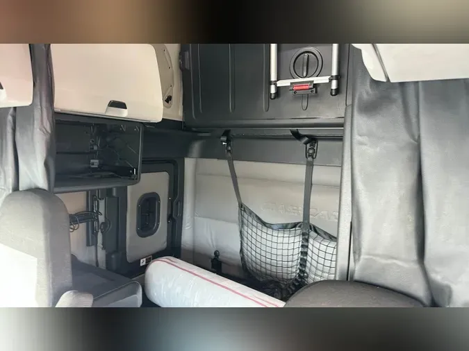 2022 Freightliner Cascadia 126