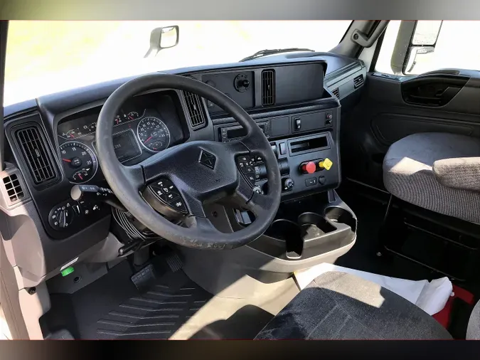 2021 INT LT625 6x4