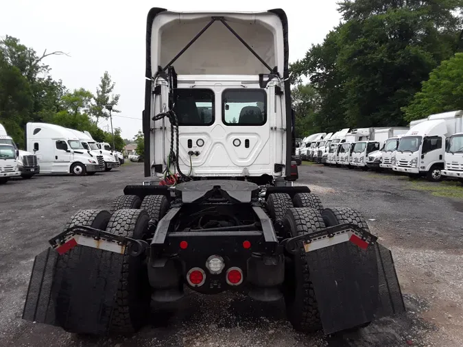 2018 FREIGHTLINER/MERCEDES CASCADIA 125