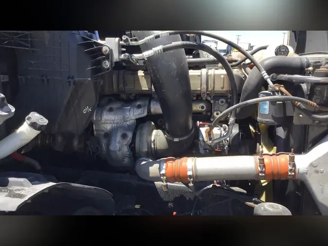 2020 Freightliner Cascadia 126