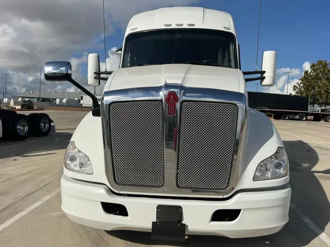 2022 Kenworth T680