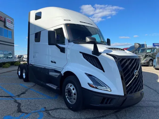 2026 VOLVO VNL64T860