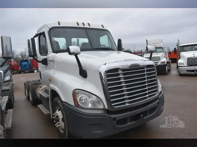 2016 FREIGHTLINER CASCADIA 125