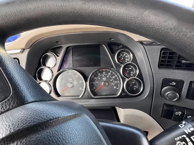 2022 Peterbilt 579