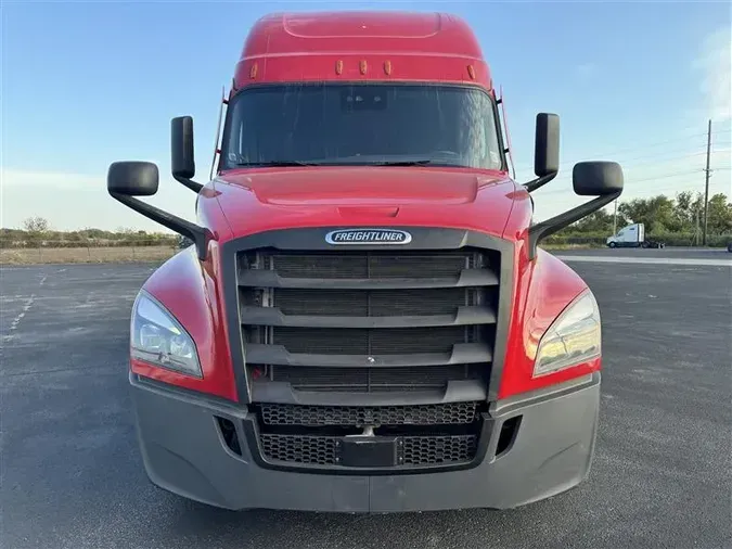 2021 FREIGHTLINER CA126