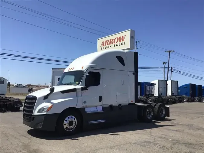 2020 FREIGHTLINER CA126