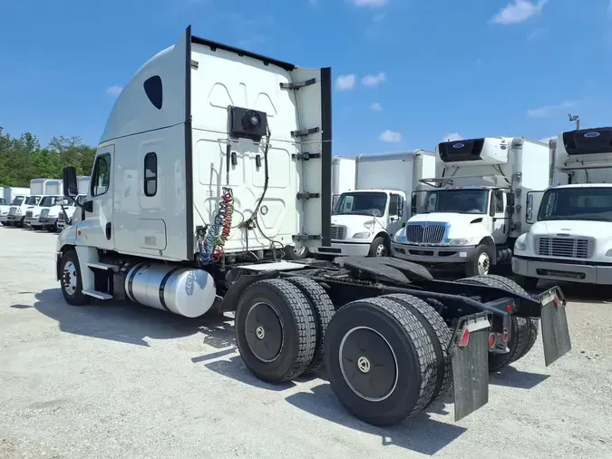 2020 FREIGHTLINER/MERCEDES CASCADIA 125
