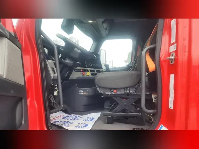 2021 FREIGHTLINER CA126034fe746d8b77f3b6bc227328c53d2de