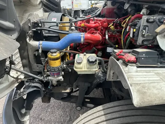 2018 FREIGHTLINER M2 106