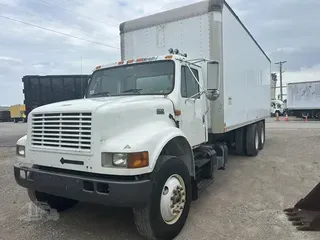 2001 INTERNATIONAL 4900