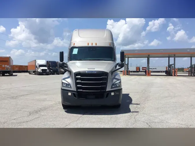 2022 Freightliner Cascadia 126