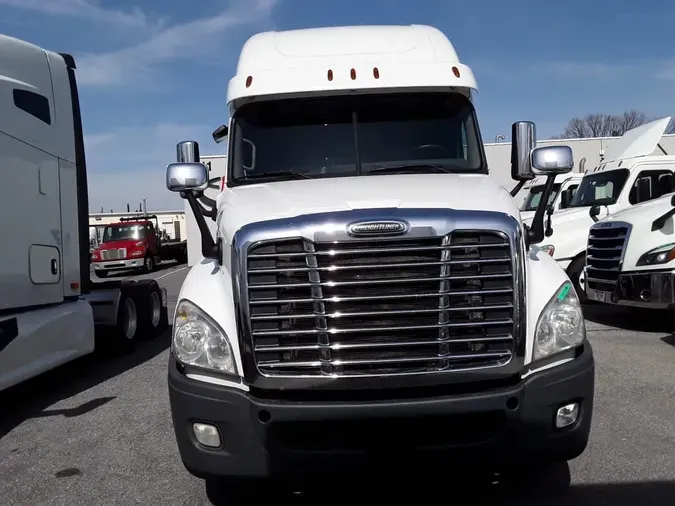 2019 FREIGHTLINER/MERCEDES CASCADIA 125