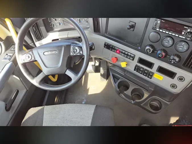 2022 Freightliner Cascadia 126